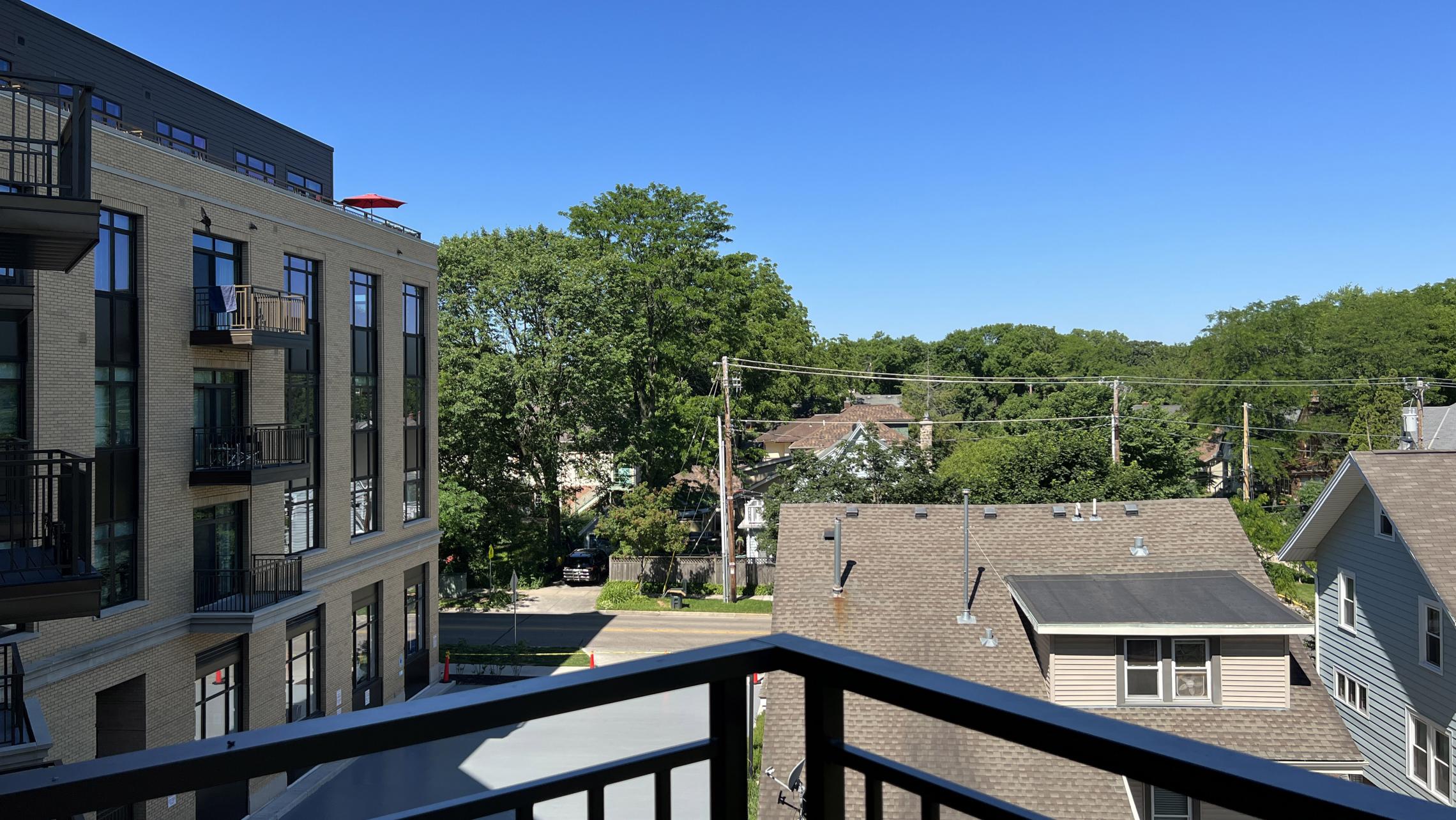 1722-Monroe-Apartment-308-One-Bedroom-Luxury-Living-Kitchen-Design-Rooftop-Terrace-Views-City-Madison-Fitness-Lounge-Balcony-Lifestyle-Capitol
