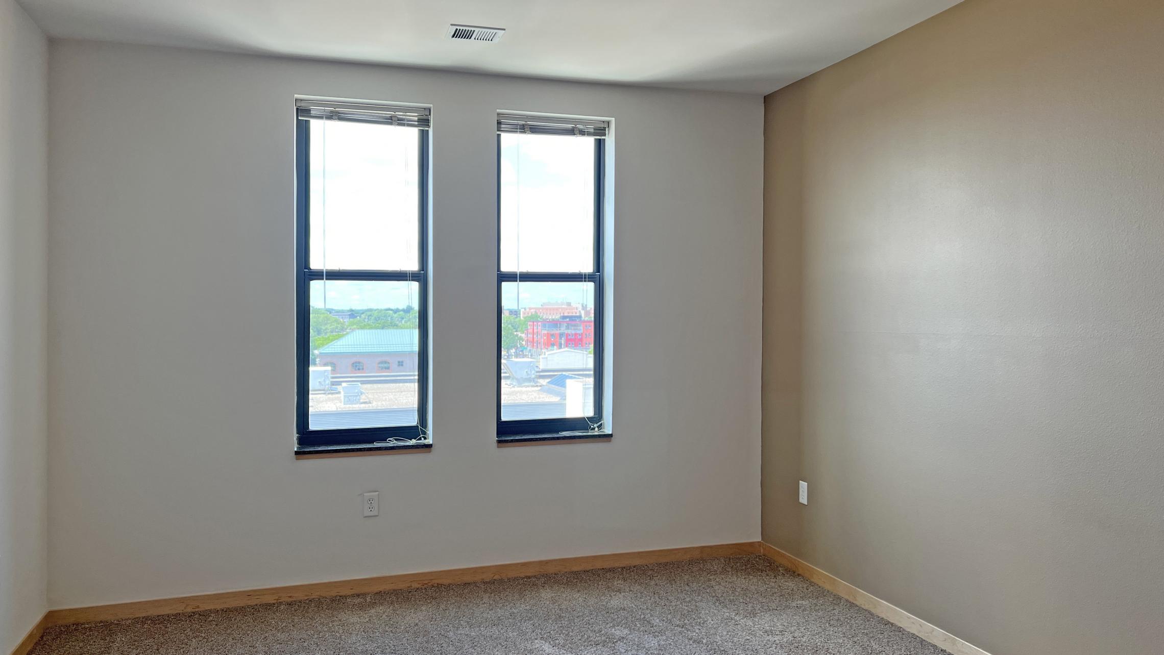 The-Depot-Apartment-1-512-One-Bedroom-Downtown-Madison-Capitol-View-Balcony-Lake-Cats-Fintess-Terrace-City-Living-Kithcen-Bathroom-Upscale