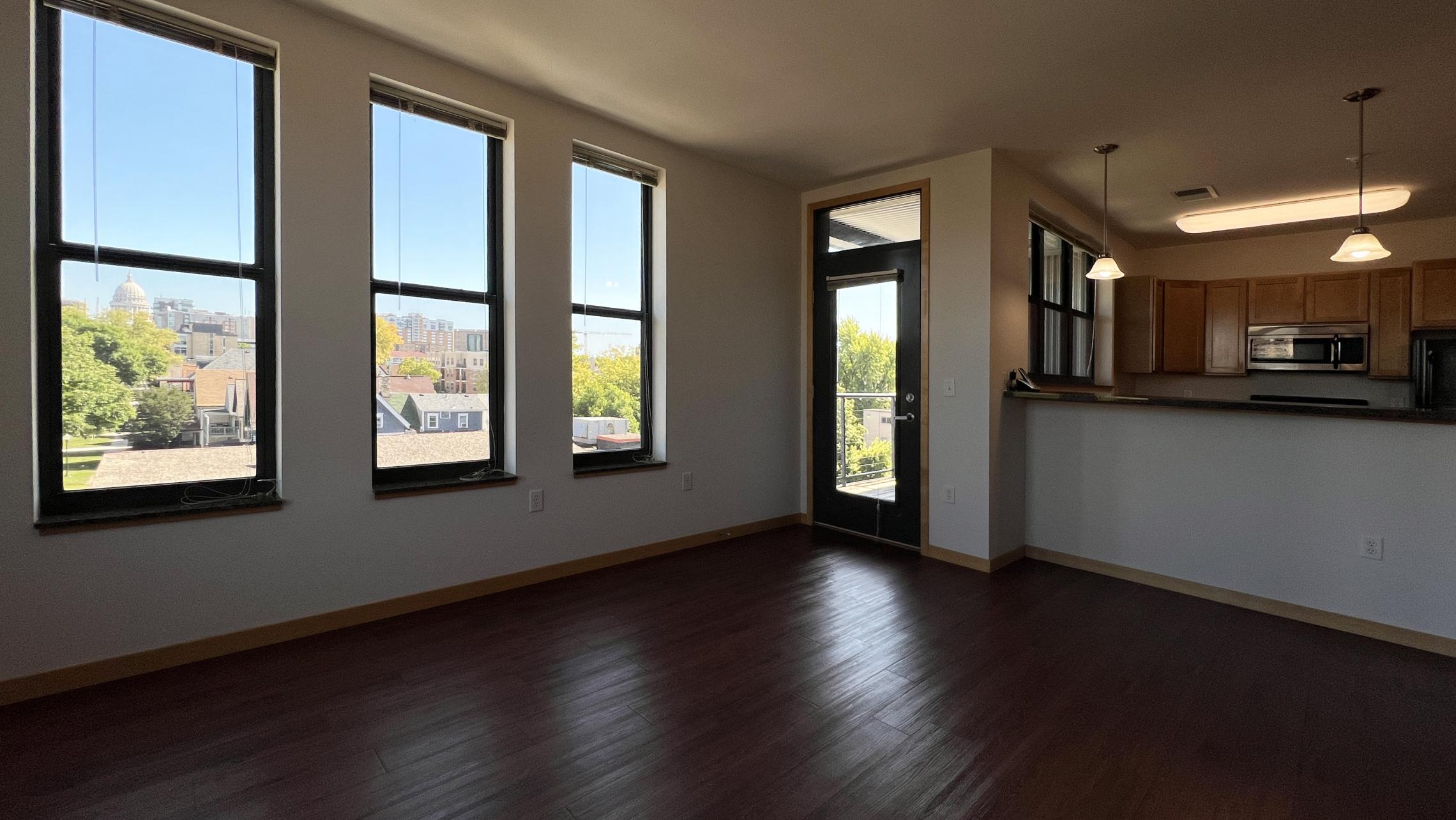 The Depot – Apartment 1-407 – One Bedroom – Corner – Capitol View – Balcony – Downtown Madison 
