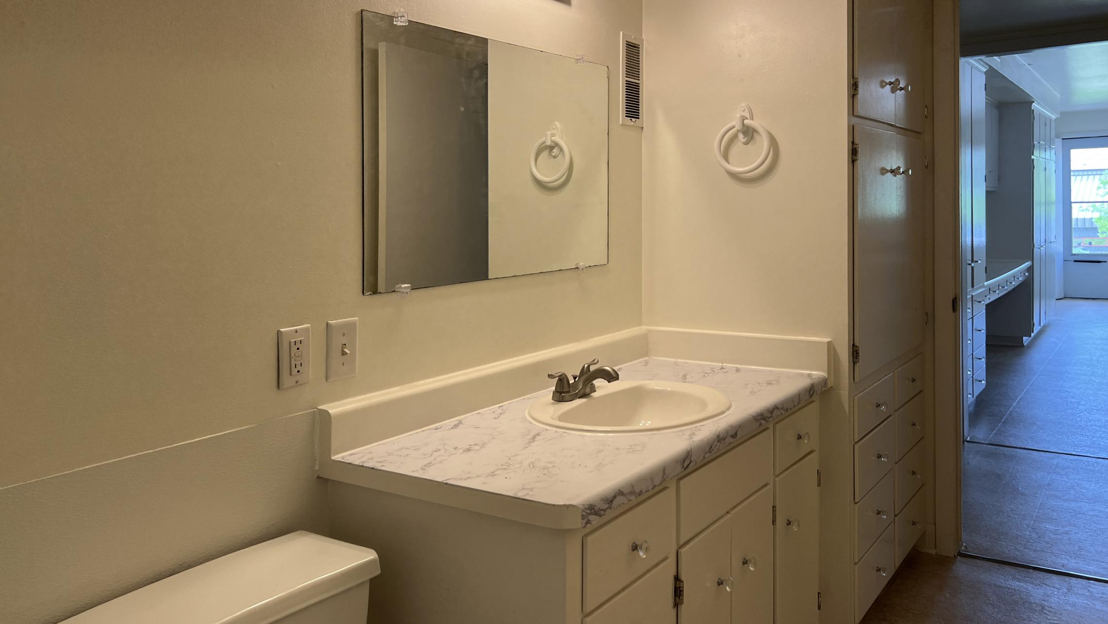 403 Holtzman - Duplex - Two Bedroom - One Bathroom - Madison