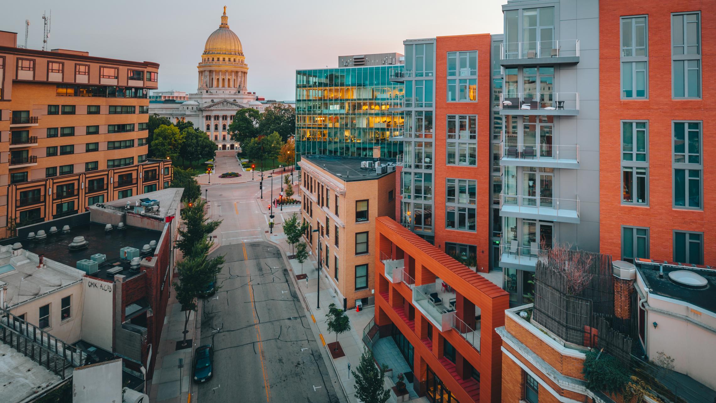 Pressman-Apartments-One-Two-Bedroom-Balcony-City-View-Luxury-Downtown-Upscale-Modern-Downtown-Madison-Capitol-Square-Lake-Views-Lifestyle-Dogs-Cats-City