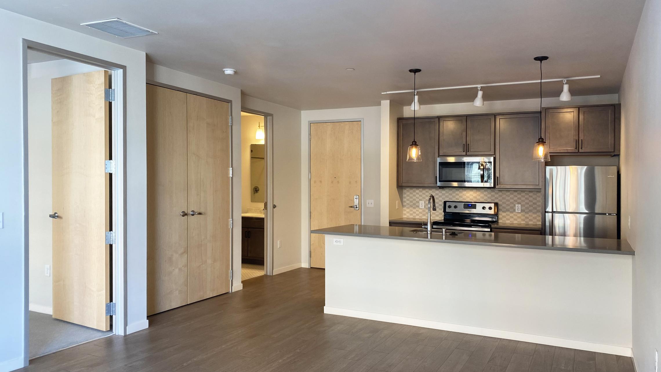 Quarter-Row-At-The-Yards-Apartment-223-One-Bedroom-Modern-Lifestyle-Cozy-Home-Lifestyle-Design-Laundry-Kitchen-Madison-Bike-Trails-Lake-Downtown-Capitol-Lounge-Gym-Courtyard-Fireplace-Grill