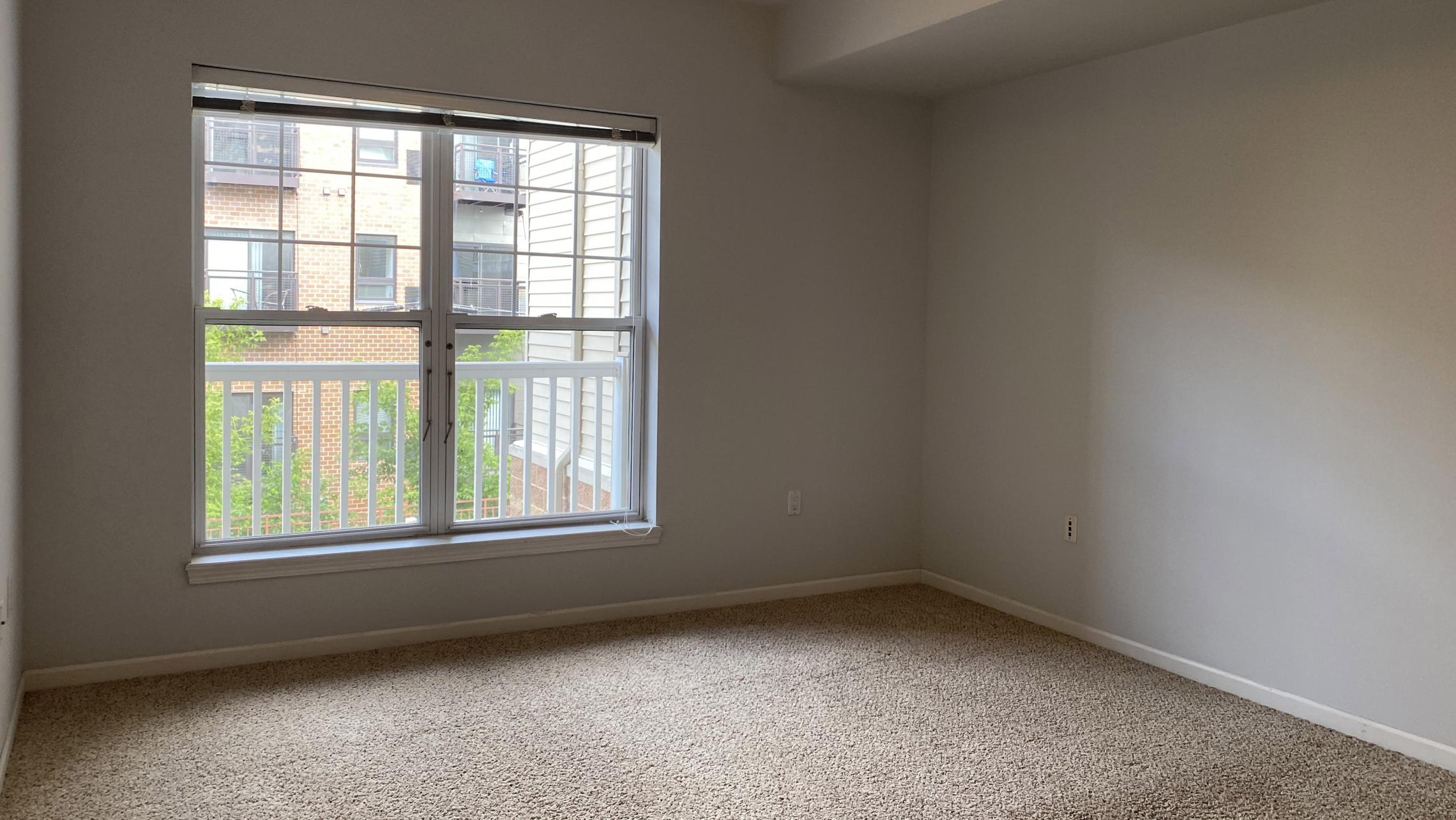 City-Place-Apartment-206-One-Bedroom-Bathroom-Kitchen-Living-Balcony-Downtown-Madison-Bike-City-Capitol-Lifestyle-Home-Laundry-Storage-Closet-Bathtub