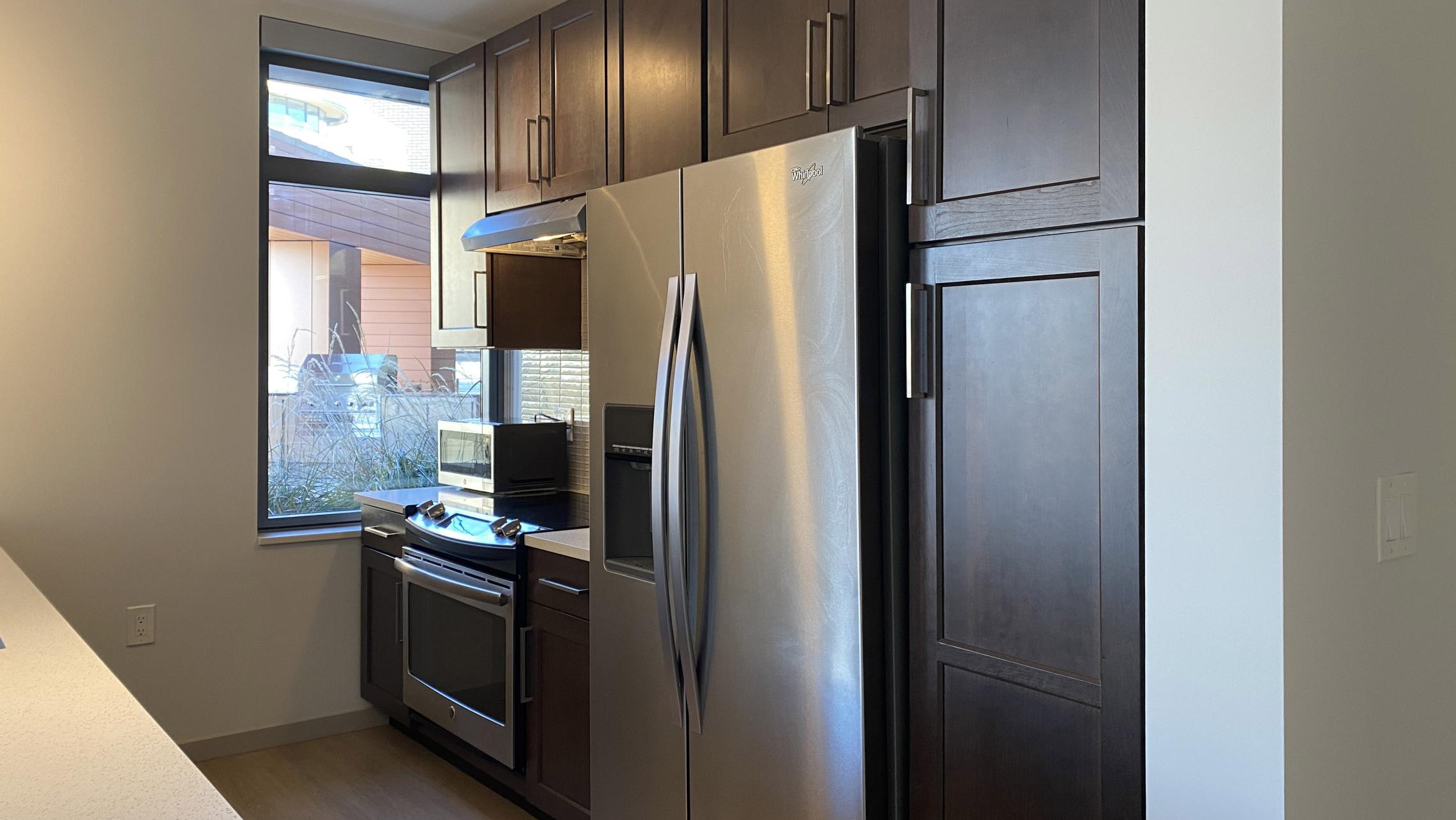 The-Pressman-Apartment-312-Two-Bedroom-One-Bath-ADA-Upscale-Luxurious-Modern-Exposed-Duct-Concrete-Capitol-Square-Downtown-Madison-Balcony-Terrace-Pets-Fitness-Lounge-Grill-Lifestyle