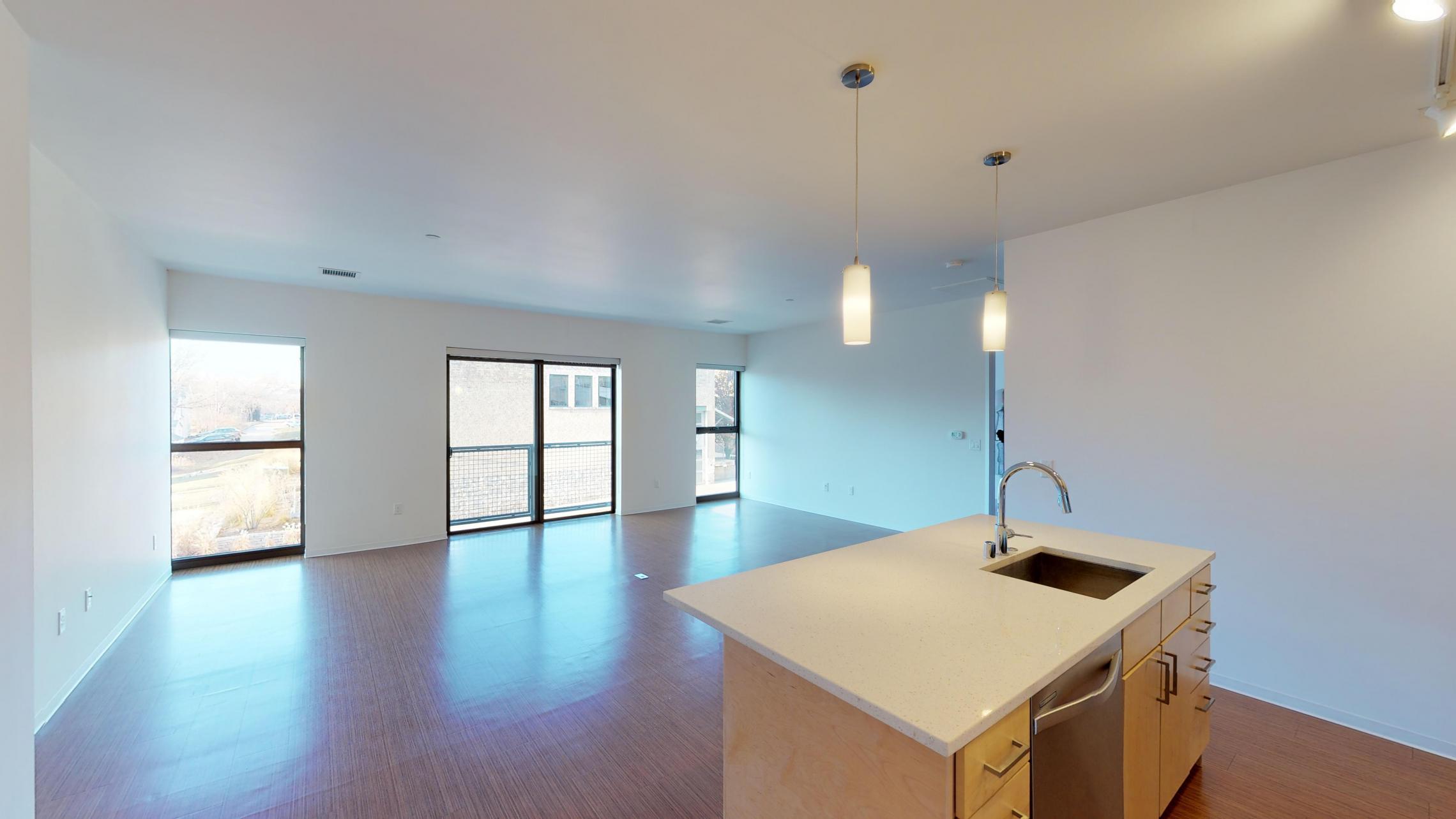 SEVEN27-Apartment-216-one-bedroom-modern-downtown-Madison-fitness-lounge-amenities--city-view-upscale