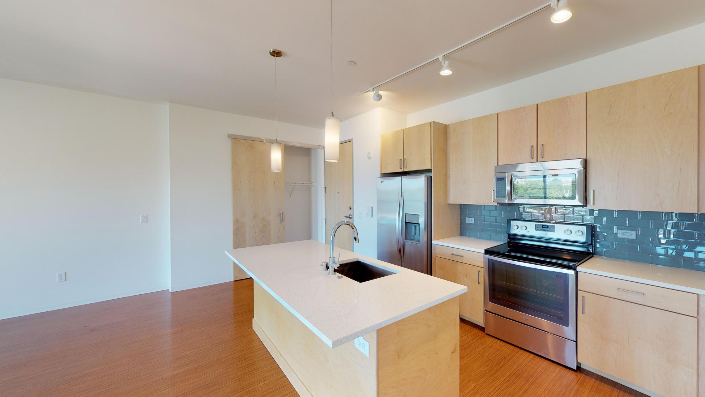 SEVEN27-at-The-Yards-Apartment-434-One-Bedroom-Lake-View-Balcony-Modern-Upscale-Luxury-Fitness-Gym-Lounge-Downtown-Madison-Patio-Pets-Design-Bike-Path-Lifestyle-Luxurious
