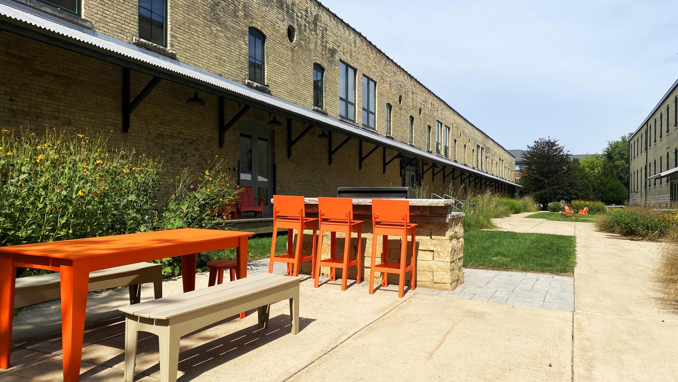 Tobacco-Lofts-Yards-Apartments-Historic-Exposed-Timber-Brick-Lounge-Coutyard-Grill-Fitness-Cats-Bike-Path-Lake-Downtown-Madison