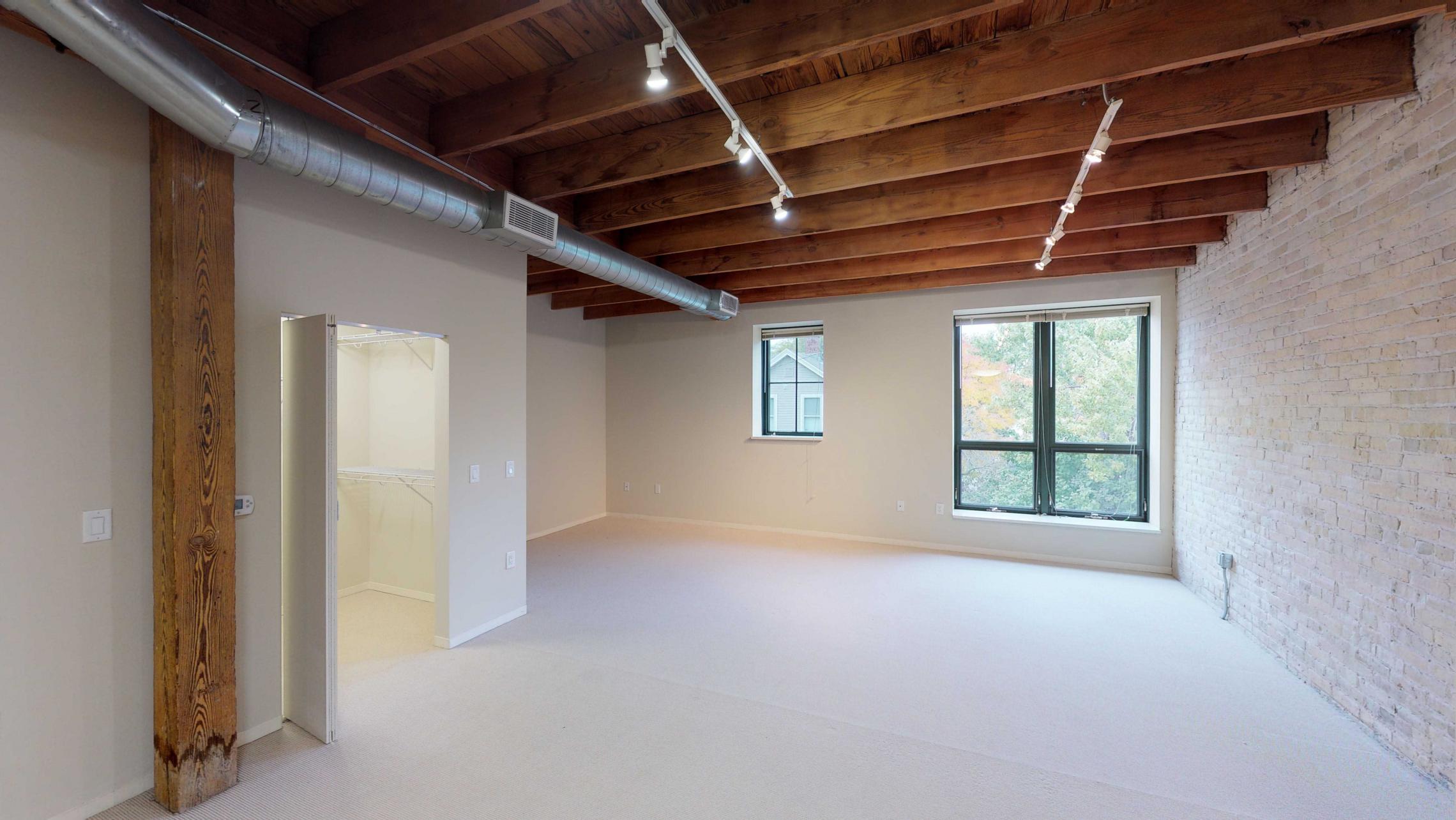 Tobacco-Lofts-Apartment-W220-Studio-Historic-Downtown-Madison-Yards-Kitchen-Exposures-Brick.jpg