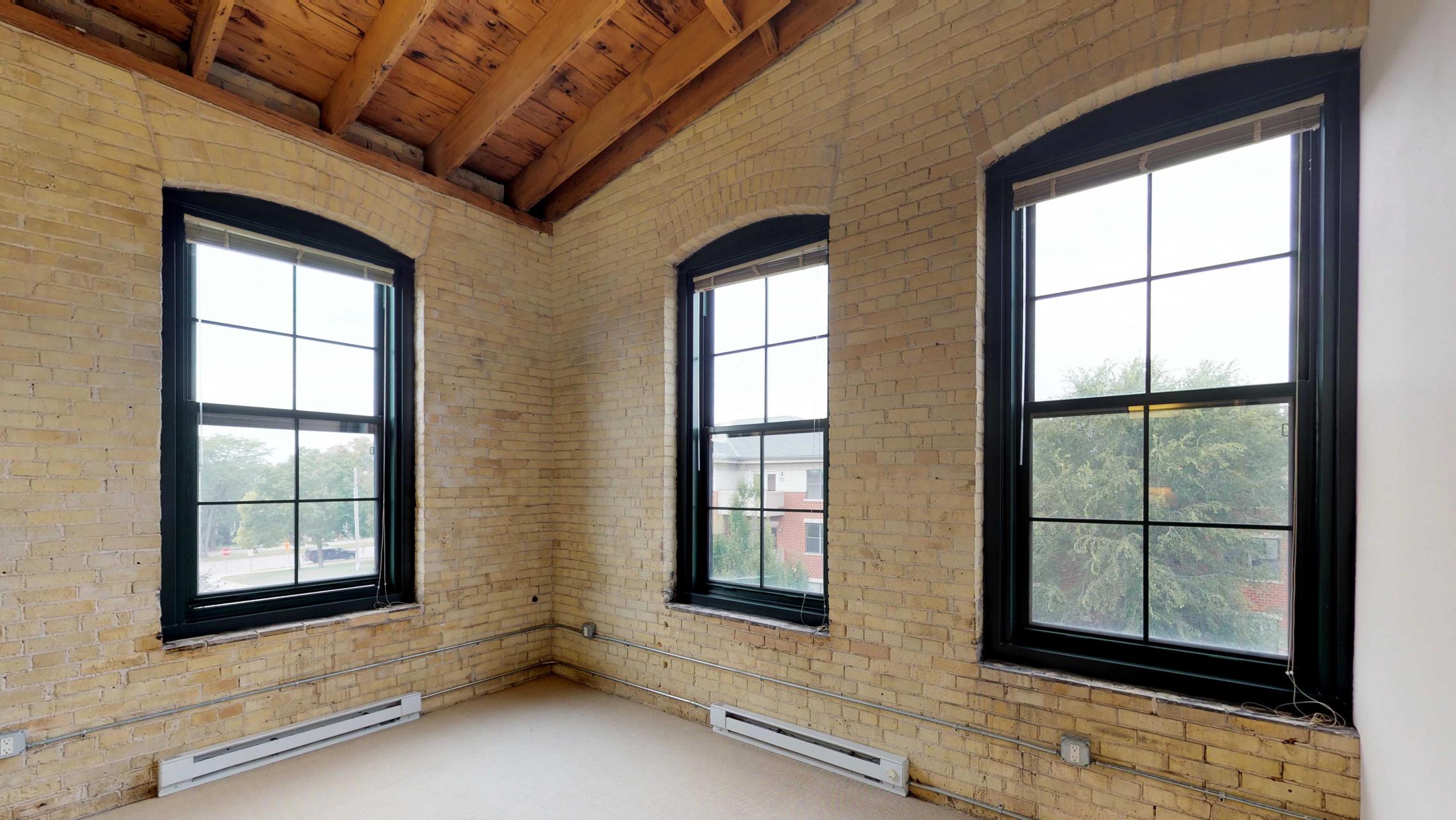 Tobacco-Lofts-Apartments-E312-Two-bedroom-Corner-Downtown-Madison-Historic-Yards-Exposures-Windows.jpg