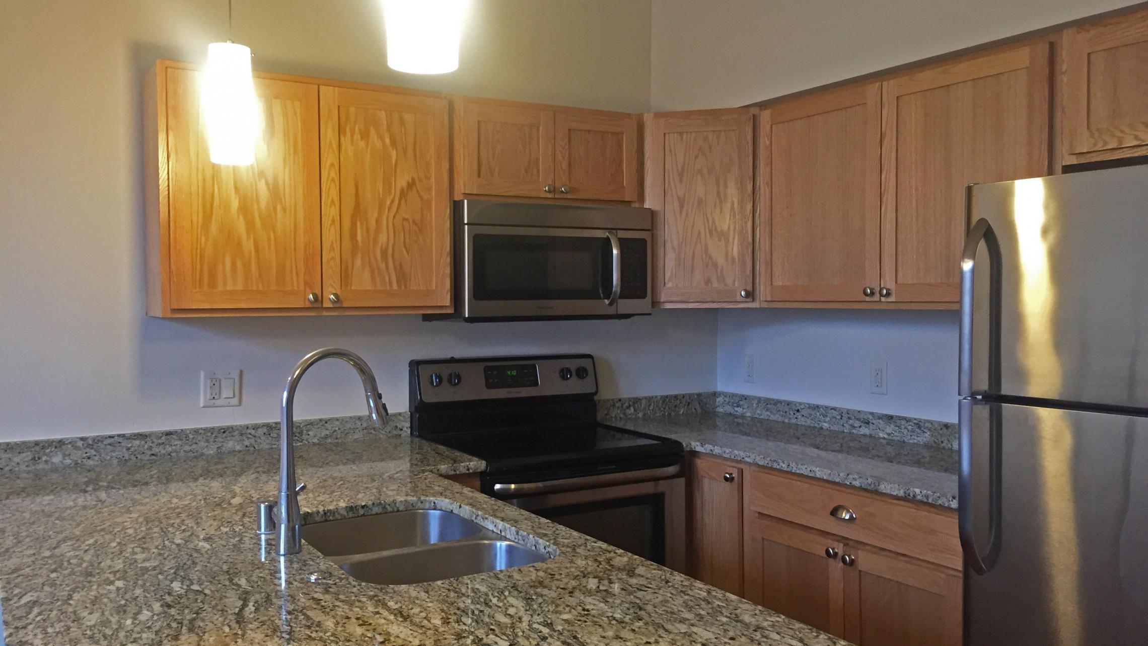 ULI Lincoln School Apartment 408 - Kitchen