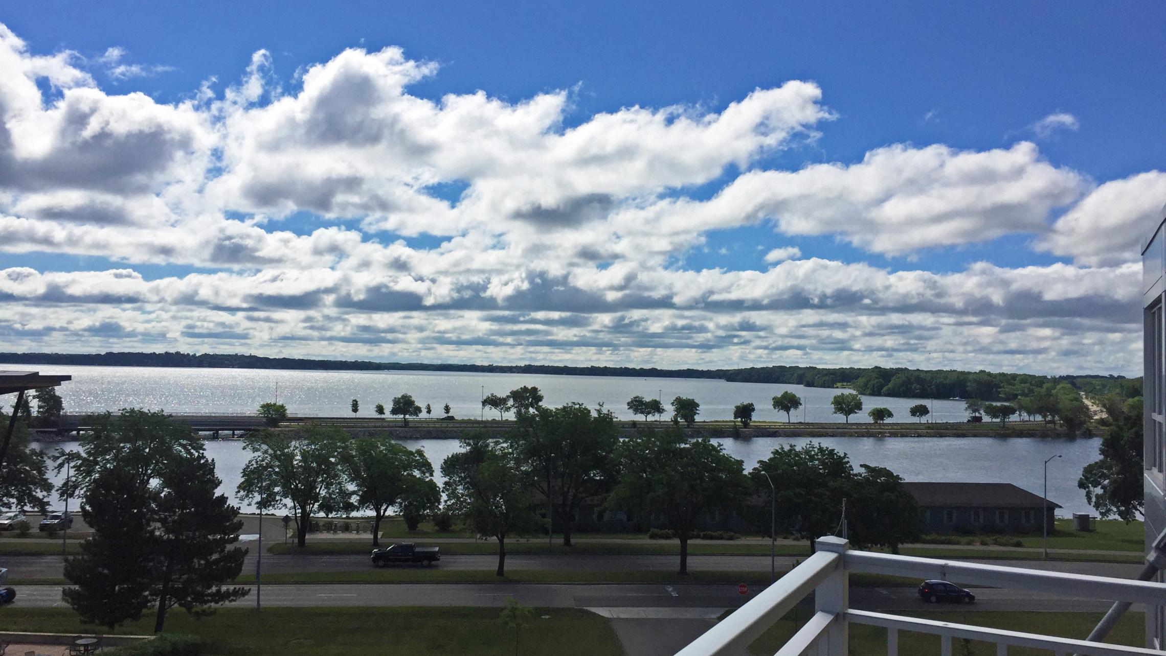 ULI Nine Line 523 - Lake Monona View