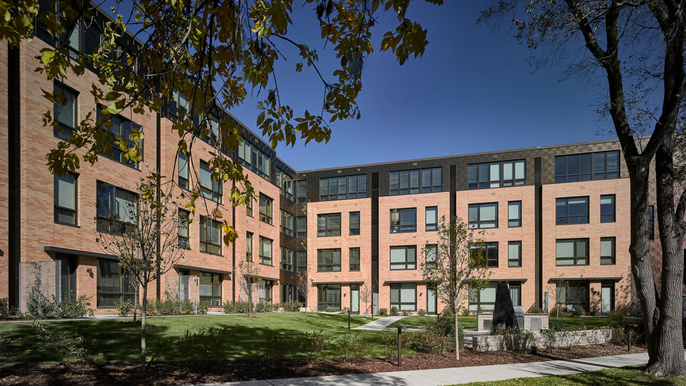 ULI Quarter Row at the Yards - Landscaped Terrace