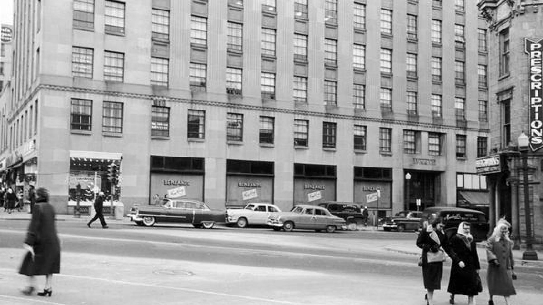 ULI Tenney Plaza Historic Photo of Women Walking