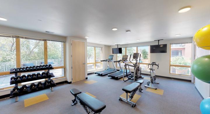 Quarter-Row-Fitness-Center-Gym-Apartments-Downtown-Madison-Luxury-Upscale-Workout.jpg