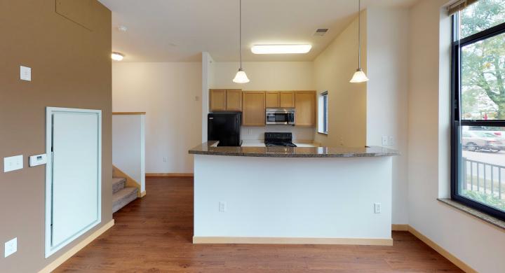 The-Depot-Town-home-3-602-Kitchen-Downtown-Apartment-Madsion.jpg