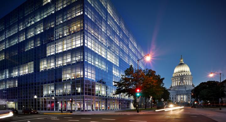 ULI US Bank Plaza LEED Certified - Rebholz