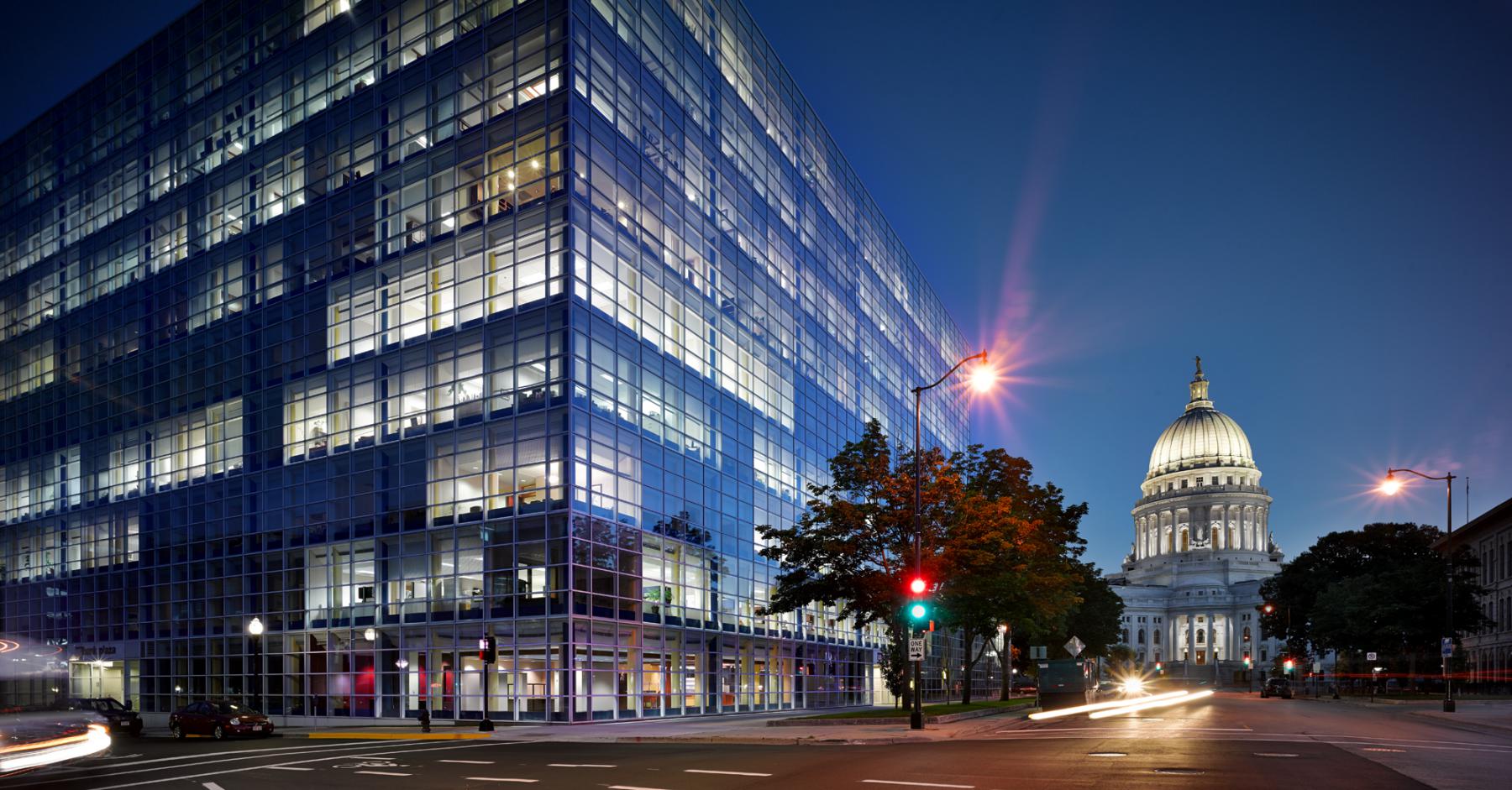 ULI US Bank Plaza LEED Certified - Rebholz